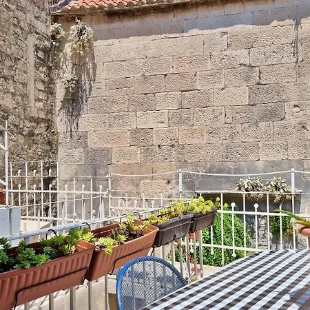 Adagio Apartment *